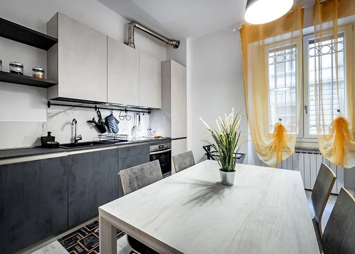 Yd Cavour Lejlighed